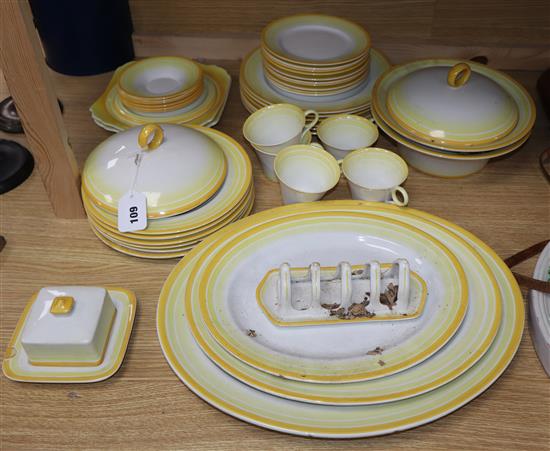 A Shelley part tea and dinner service